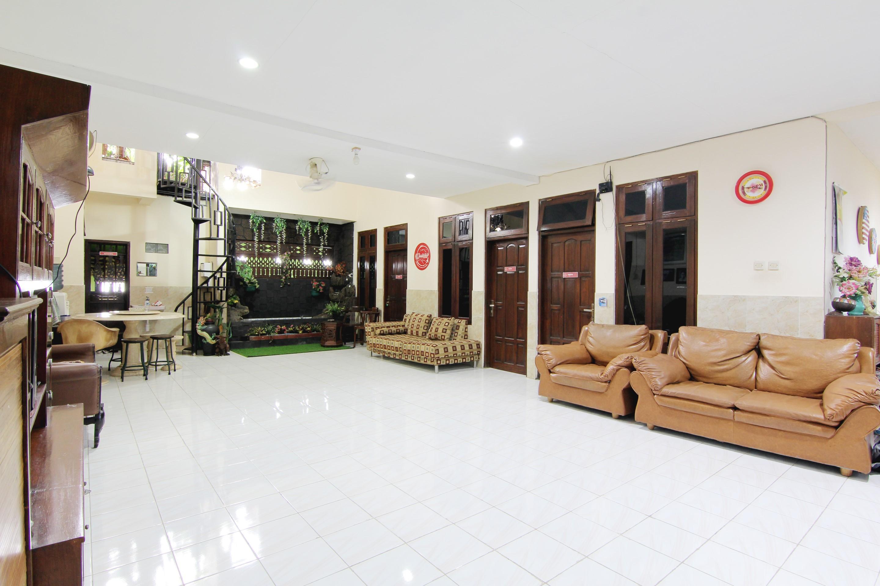 วันเดอร์ลัสต์ Apartment ยอกยาการ์ตา ภายนอก รูปภาพ